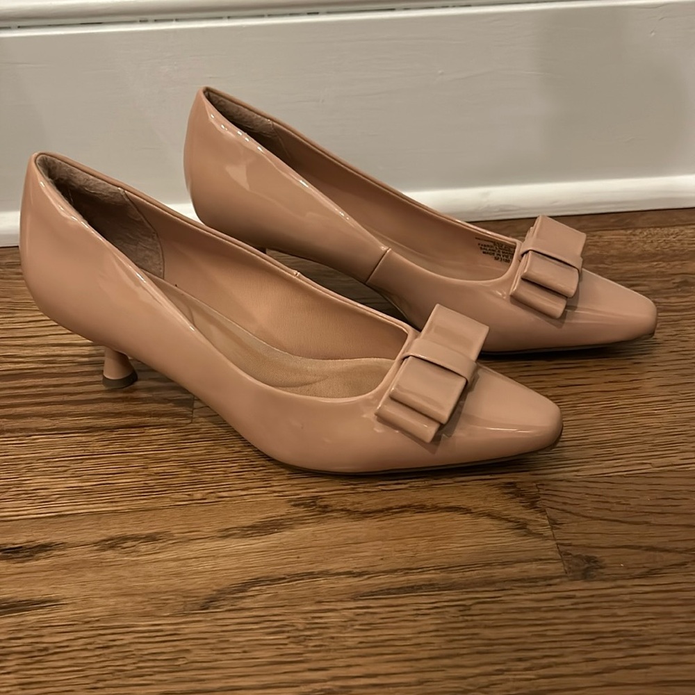 Anne Klein Blush Heels
